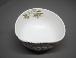 画像4: 白灰釉　御衣黄桜絵　沓形茶碗