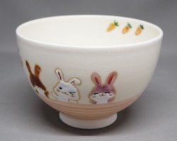画像2: 干支茶碗　ウサギの友達絵